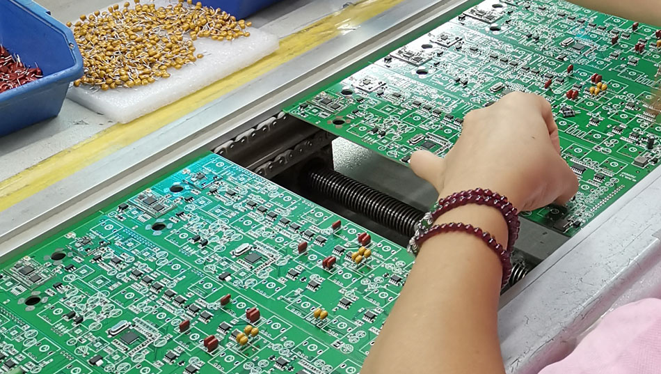 Wie hilft der Kundenberatungsservice der PCBA-Fabrik bei der Lösung technischer Probleme?